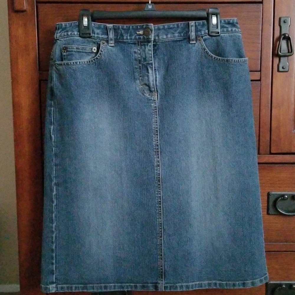 Loft denim skirt